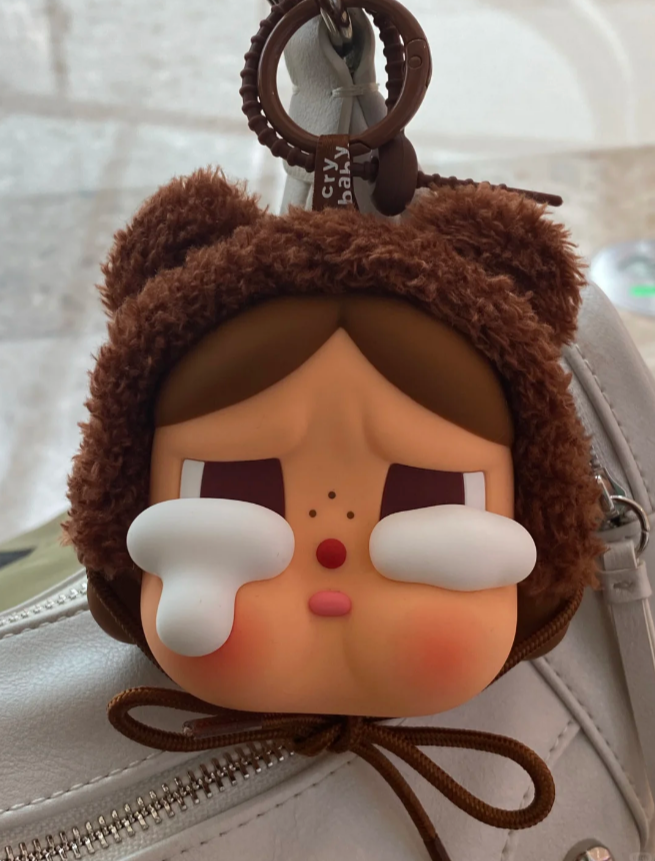 Crying headphone bag